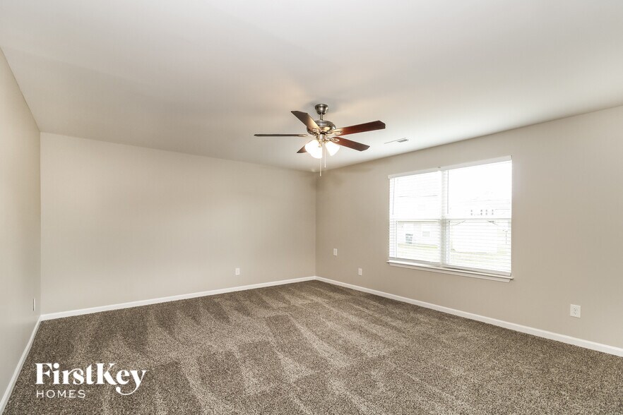 Building Photo - 298 Rosemary Dr