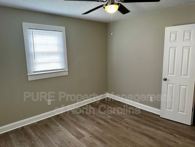 Building Photo - 208 S Lexington Dr