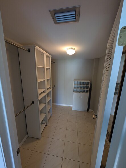 Master closet - 3462 NE Causeway Blvd