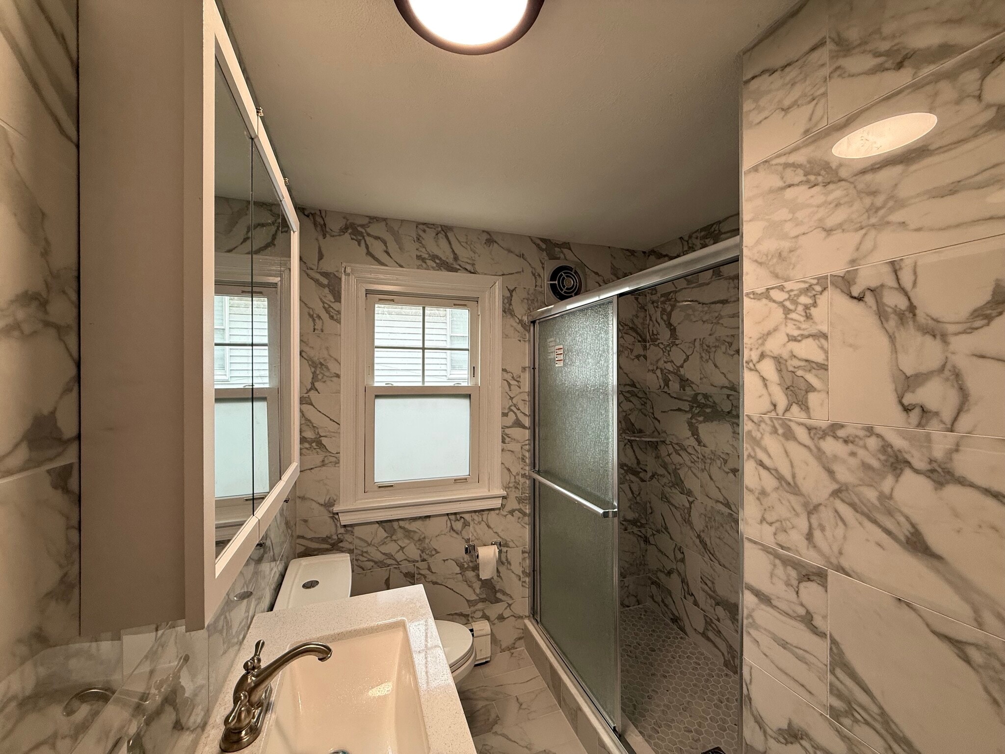 Shared Bathroom - 20 Madison St