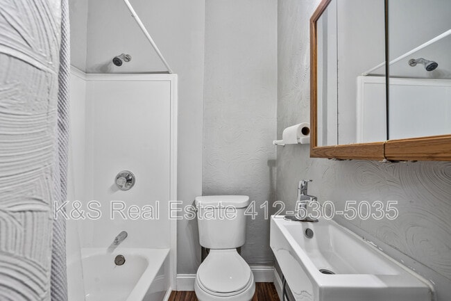 Building Photo - 3720-3726 Baytree St