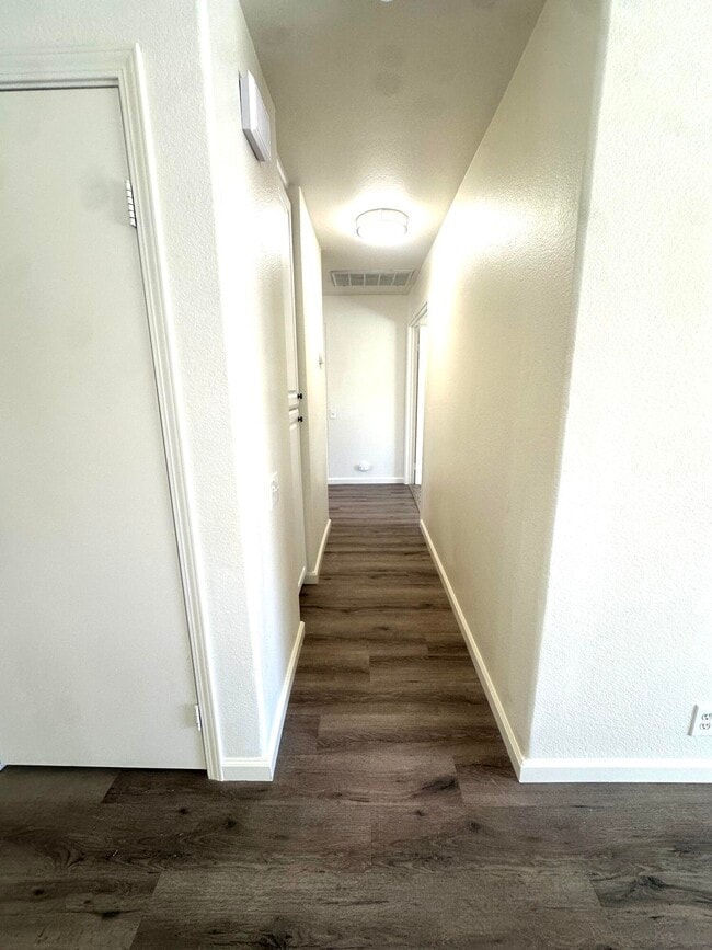 Building Photo - 78780 Birchcrest Cir