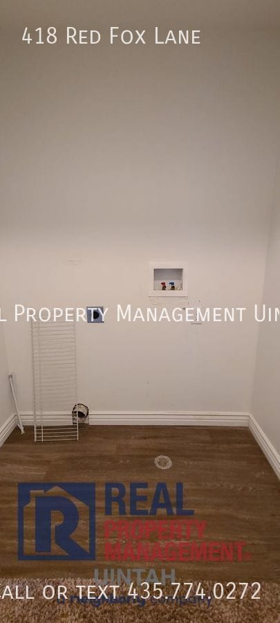 Building Photo - 418 Redfox Ln