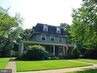 Building Photo - 208 Linden Ave