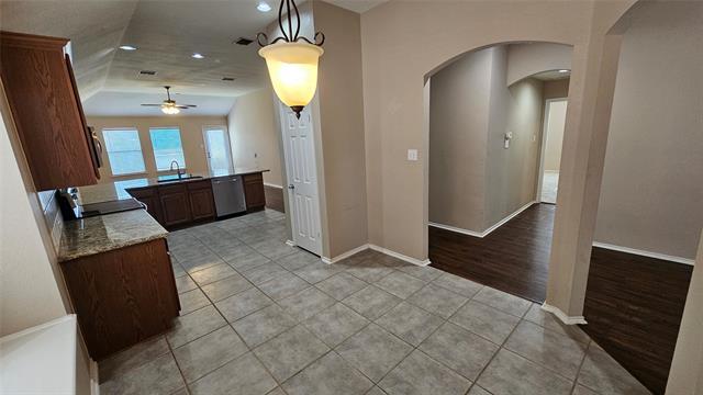 Building Photo - 1017 Pebblecreek Dr