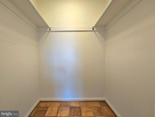 Building Photo - 2059 Huntington Ave