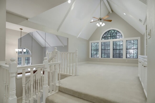 Building Photo - 127 Rush Haven Dr