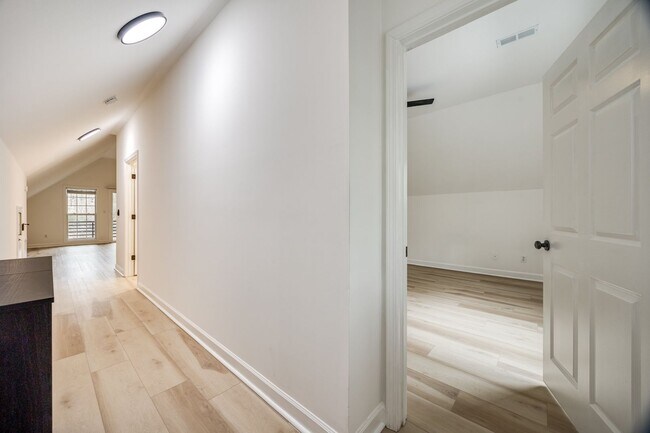 Building Photo - 5988 Quarter Mile Rd