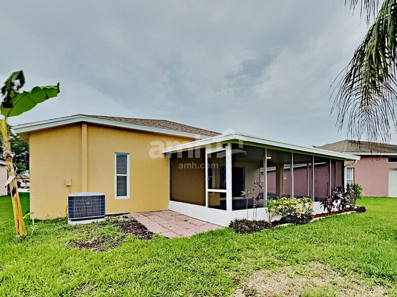 Building Photo - 1044 Summer Breeze Dr