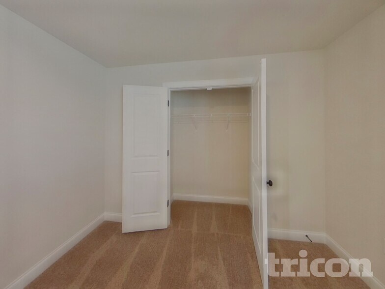 Building Photo - 7326 Jerimoth Dr