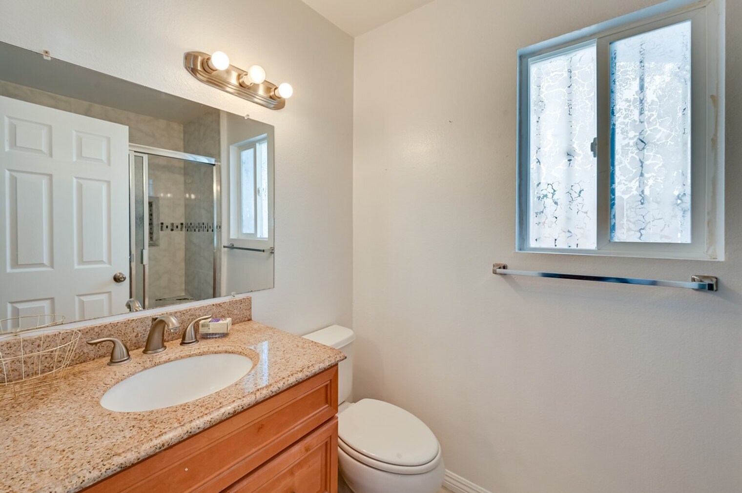 Building Photo - 719 Mahogany Dr