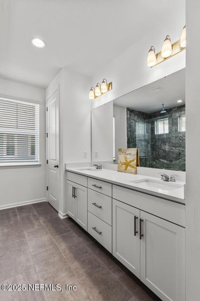 Building Photo - 475 Marquesa Cir