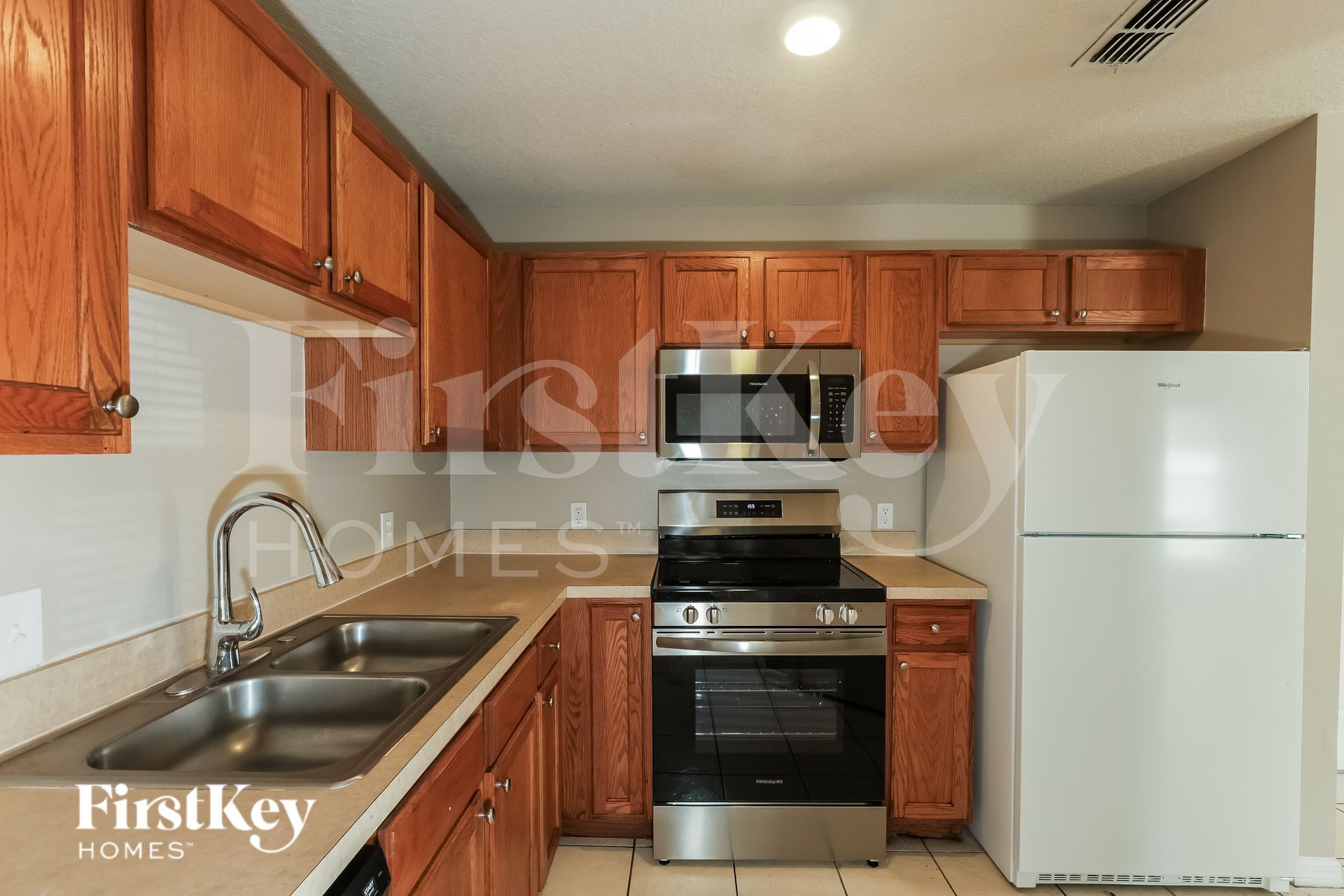 Building Photo - 1212 E 108th Ave