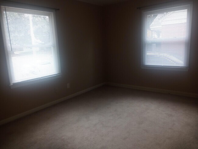 Building Photo - 3812 Rhodes Ave