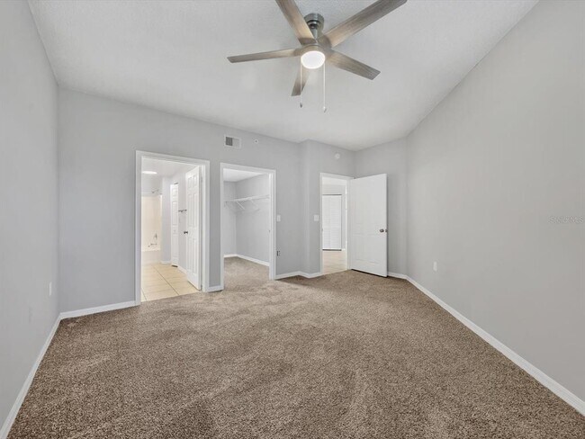 Building Photo - 5551 Bentgrass Dr