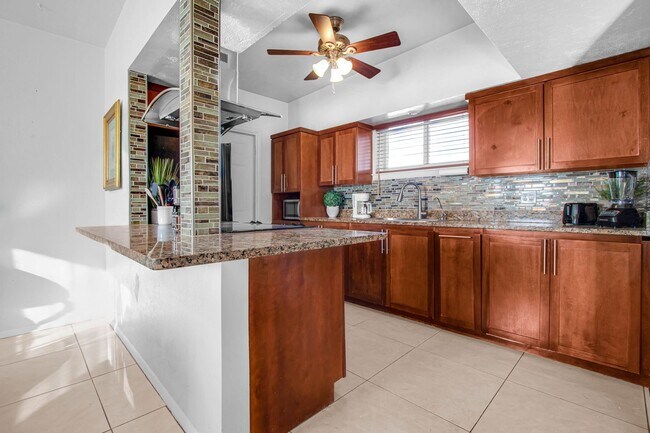 Building Photo - Furnished 3 bedroom, 2 bath home in Northeast El Paso!