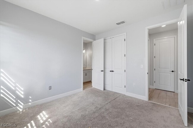 Building Photo - 2038 Grove Dr