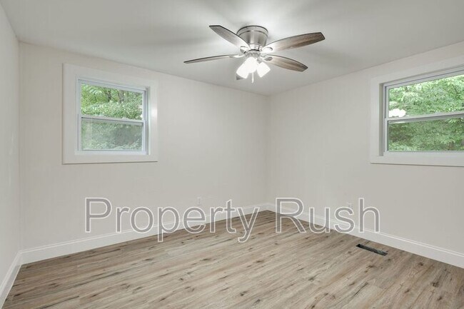 Building Photo - 2670 Salem Valley Rd