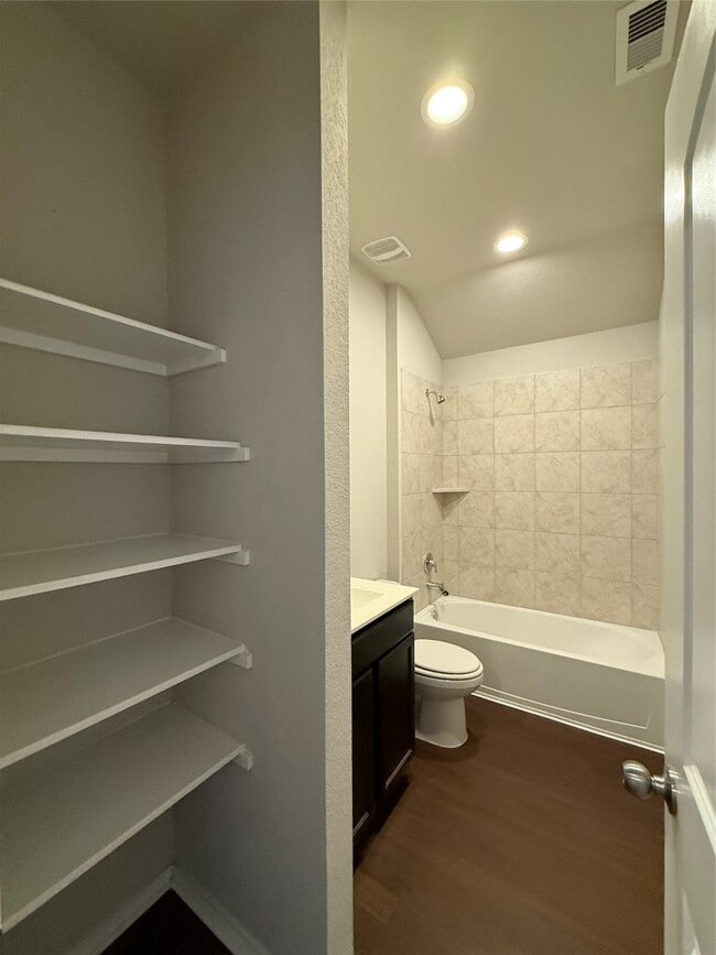 Building Photo - 11335 Dawn Beach Ln