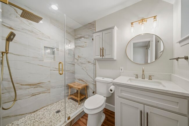 Building Photo - 10658 Northbrook Dr
