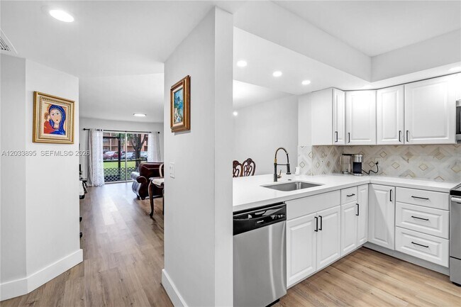 Building Photo - 701 SW 142nd Ave