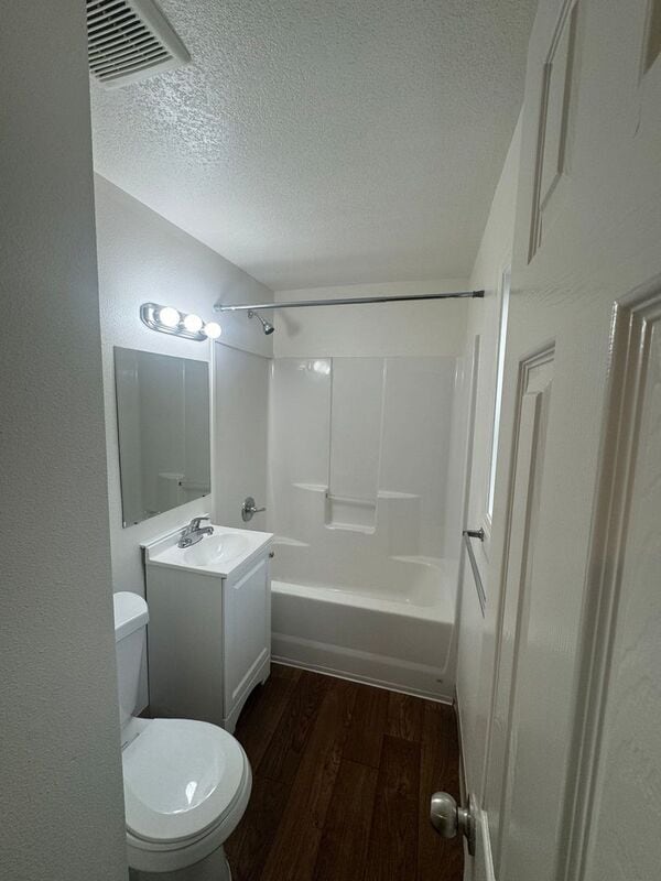 Building Photo - 1356 12th St SE