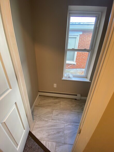 Building Photo - 439 Chestnut St