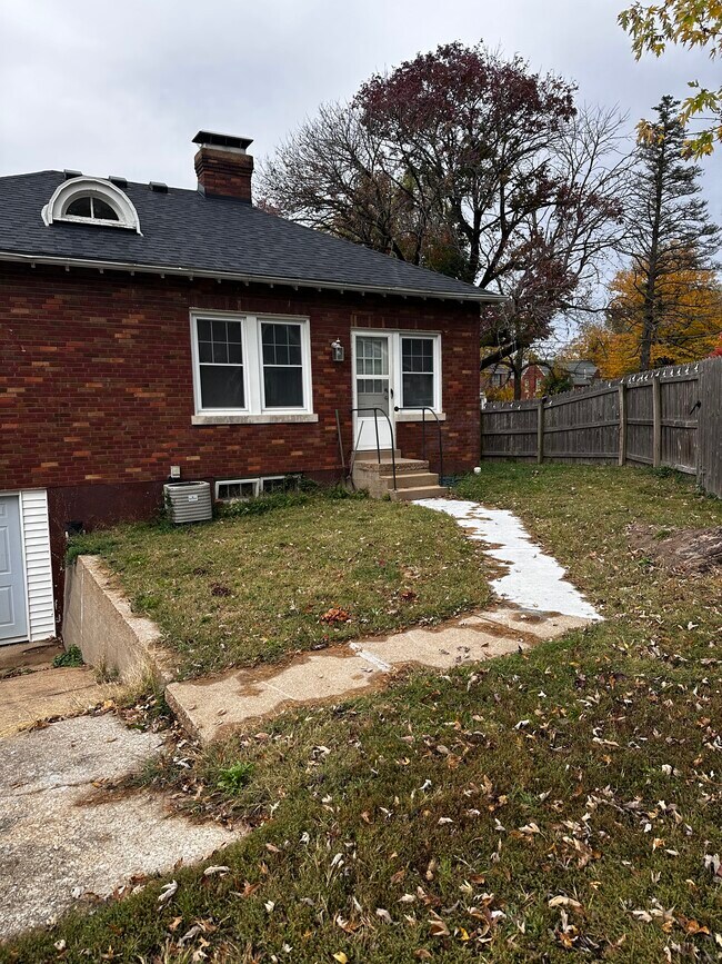 Building Photo - 118 Boonville Rd