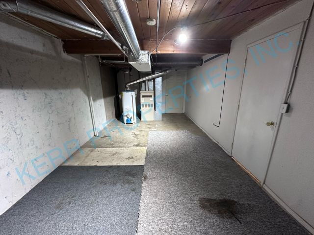 Building Photo - Spacious 4-Bedroom Gem with 2,320 Sq Ft of Comfort in Milwaukie!