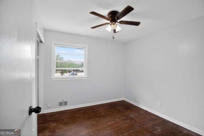 Building Photo - 7259 Mayfair Cir