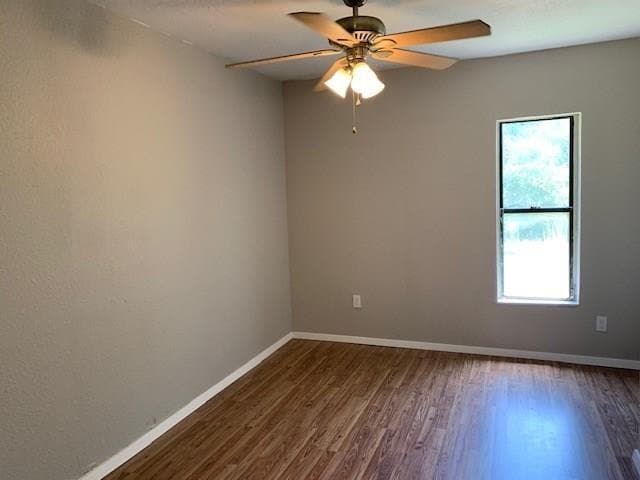 Building Photo - 719 E Chestnut St