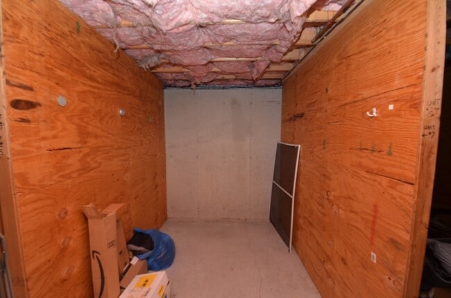 Building Photo - 99 W Wyoming Ave