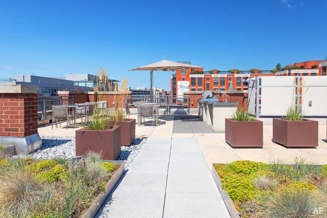 Building Photo - 360 H St NE