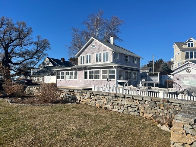 Building Photo - 624 Vineyard Point Rd