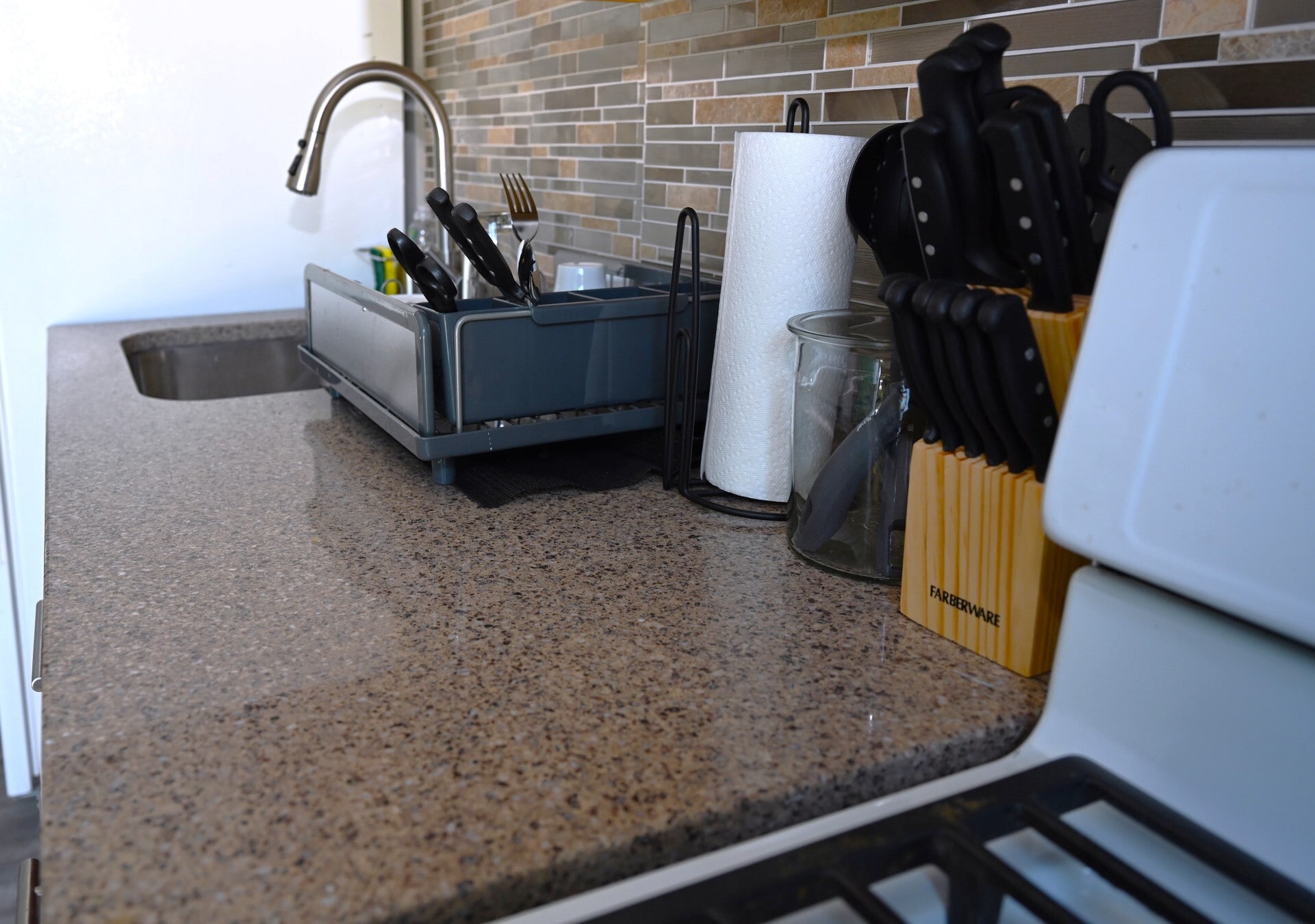 Building Photo - 1544 Oakridge Rd