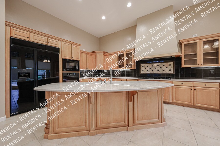 Building Photo - 7931 E Stonecliff Cir