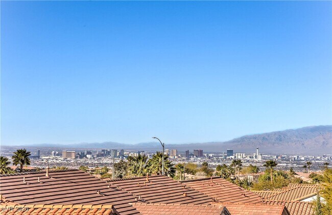 Building Photo - 2219 Bannerwood St