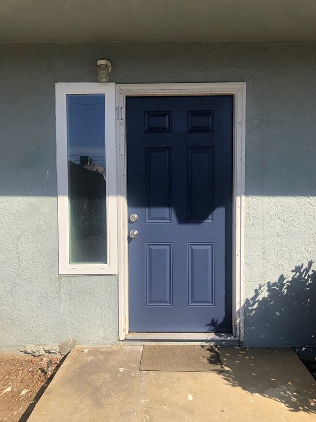 Building Photo - 5920 Stanley Ave