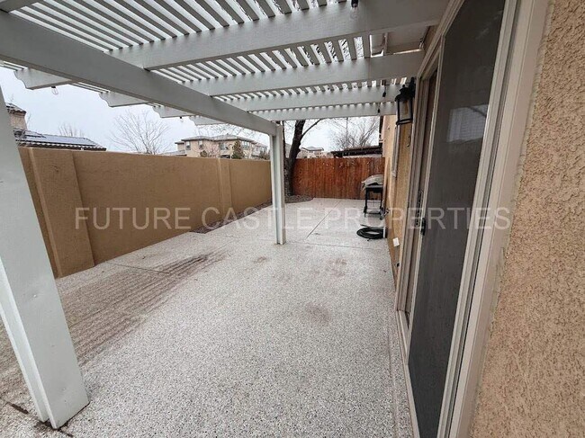 Building Photo - 6315 La Habra Ln NE