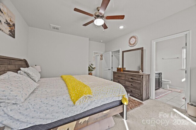 Building Photo - 2665 Grantham Place Dr