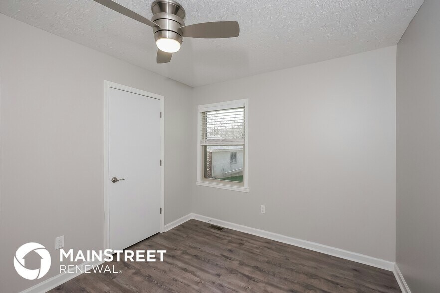 Building Photo - 9214 Lantana Dr