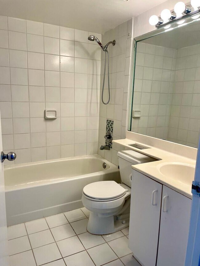 Building Photo - 3300 NE 191st St