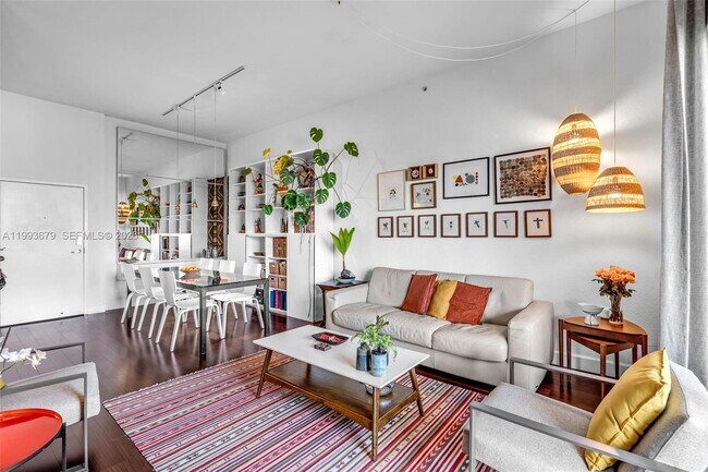 Building Photo - 36 NW 6th Ave