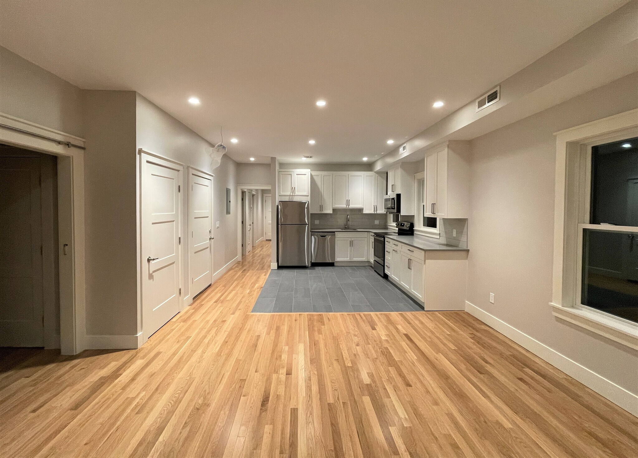 Building Photo - 70 Spring St