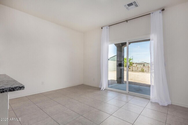 Building Photo - 20004 W Badgett Ln