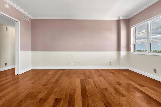 Building Photo - 2500 E Las Olas Blvd