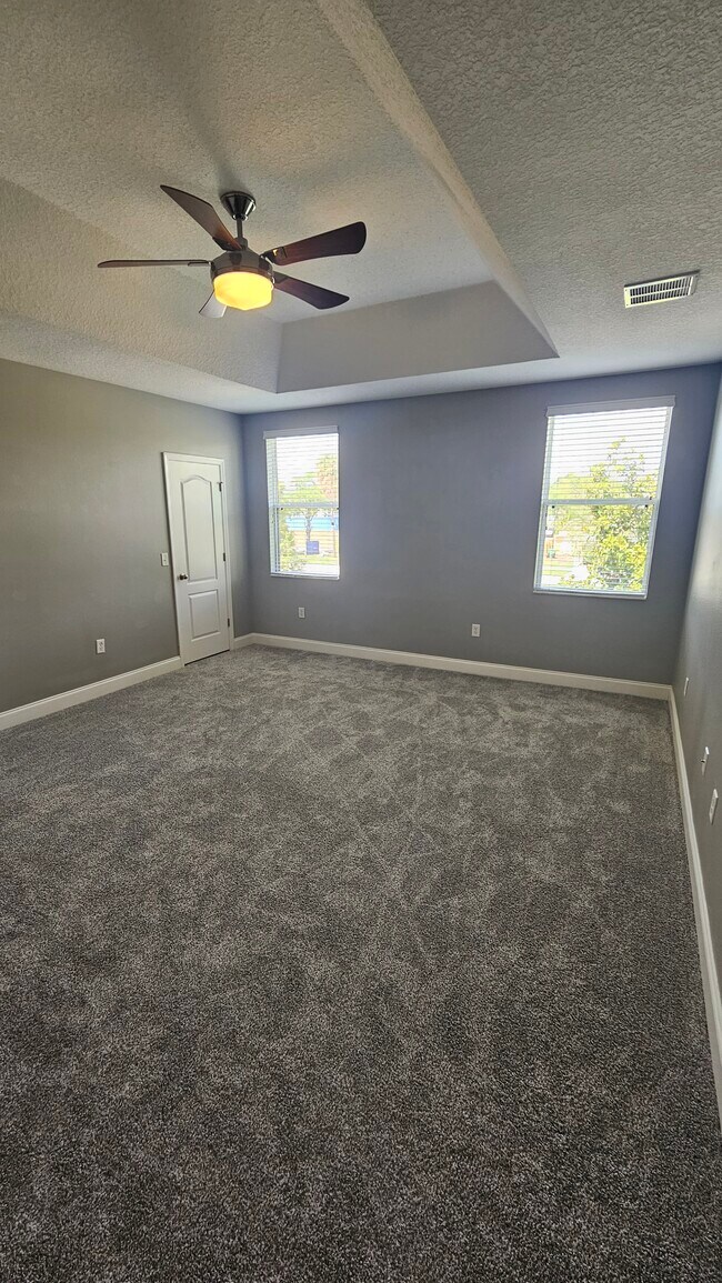 Master Bedroom - 2410 W North a St
