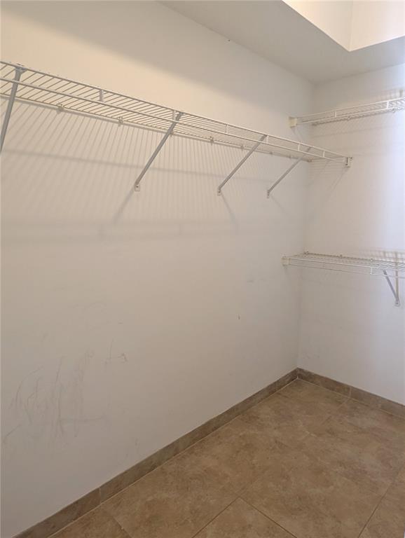 Building Photo - 5180 Northridge Rd