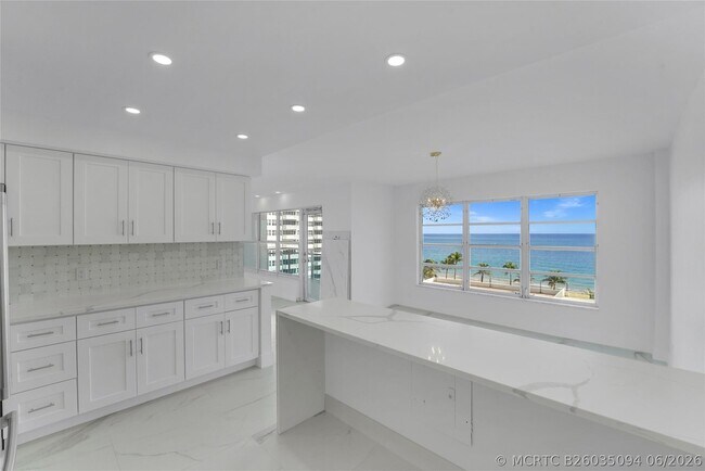 Building Photo - 3900 Galt Ocean Dr
