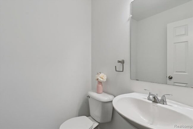 Building Photo - 21422 Navarra Dr